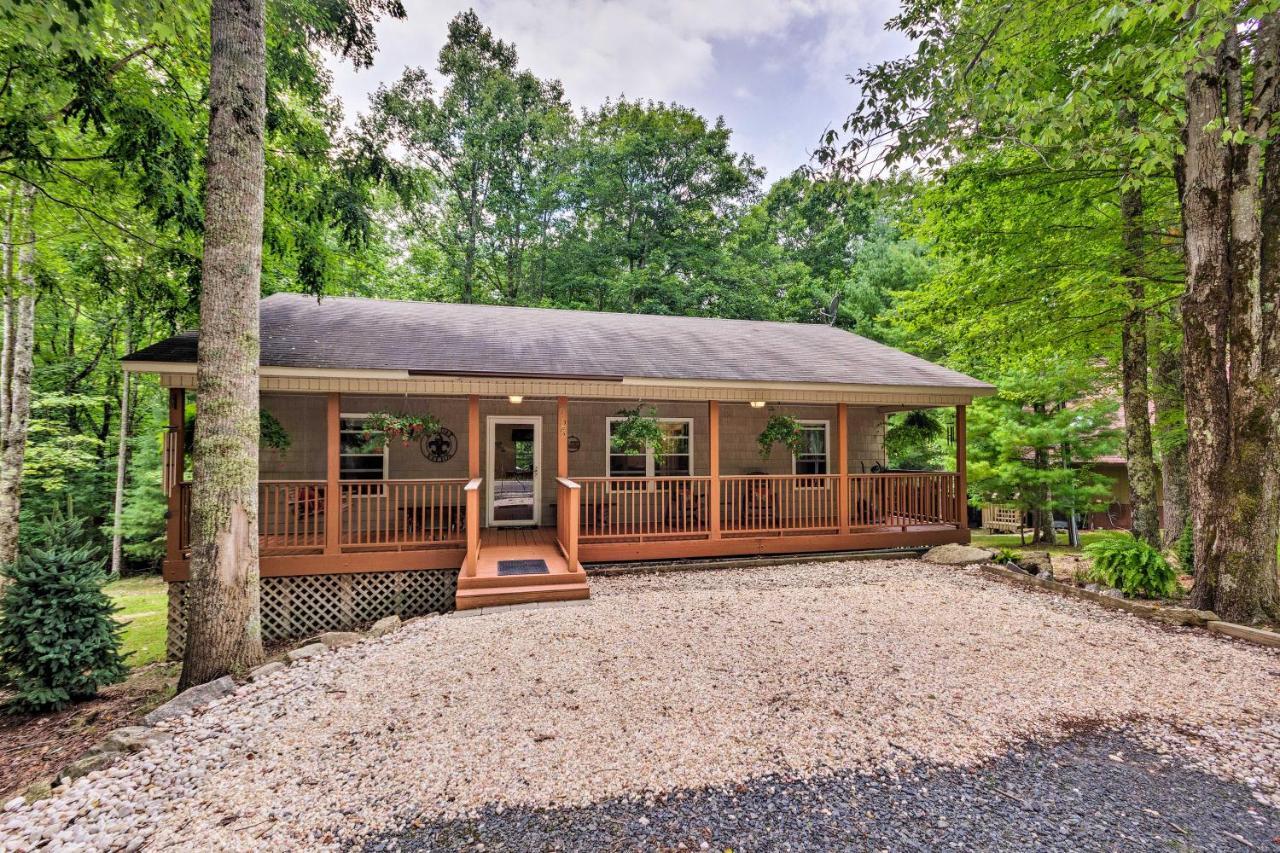 Beech Mountain Home With Covered Deck, Near Skiing! Eksteriør billede
